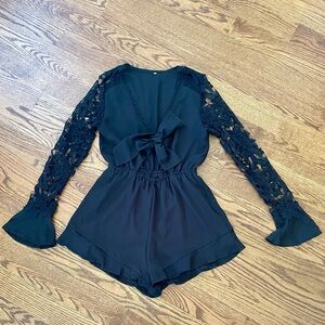 Lulu’s One-Piece Plunge Romper in Black, Size Small